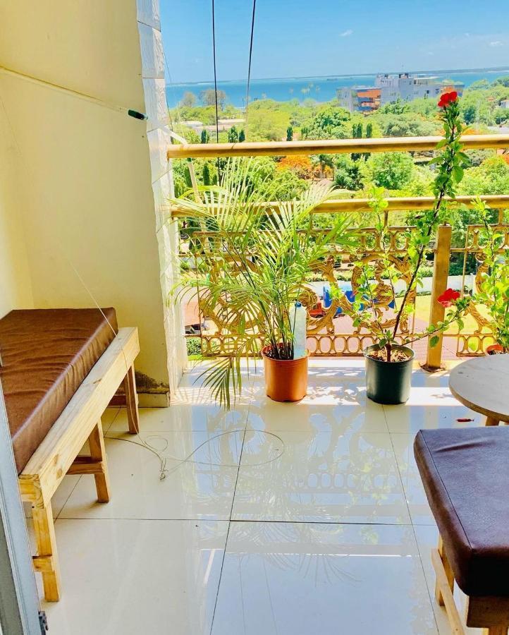 Masaki-Sea View 2-Bedroom Apt With Free Wi-Fi ダル・エス・サラーム エクステリア 写真